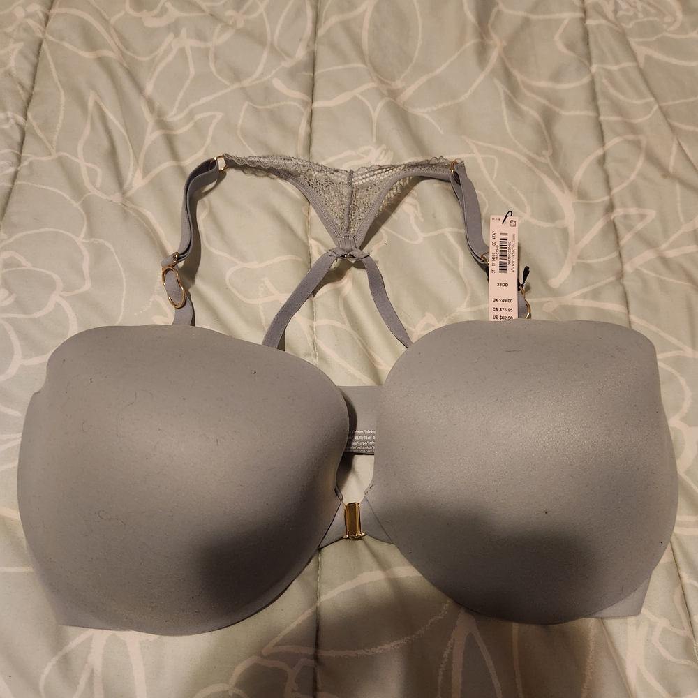 Racerback Molded T-Shirt Bra in Light Gray with Gold Accent